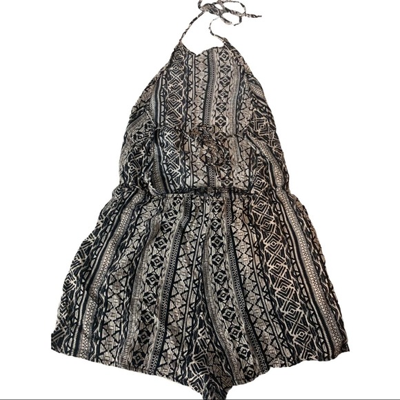 Forever 21 halter top Aztec print romper - Picture 6 of 7